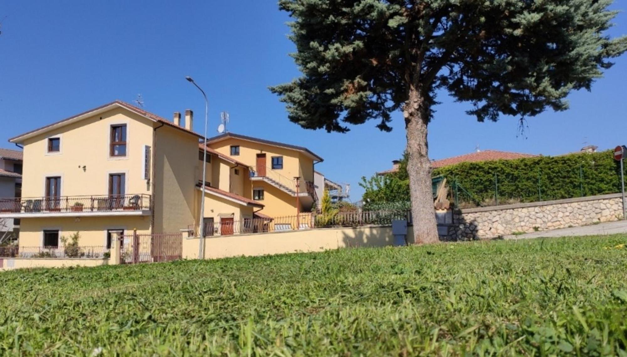 Complesso Turistico Aurora - Camere B&B Poggio Picenze Eksteriør bilde